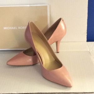 Michael Michael Kors MK flex mid pump